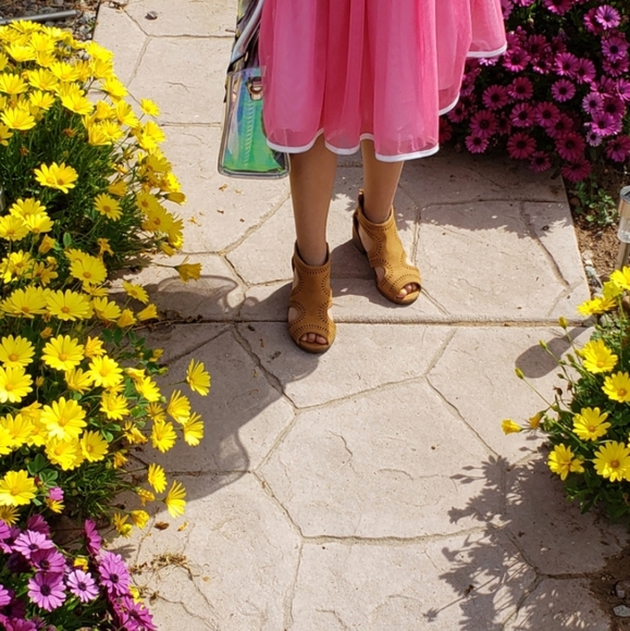 Camel Girls peep toe booties with tiny heel - Picture 3 of 8